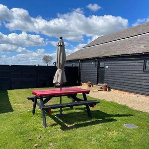 The Cow Shed 2-Bed Apartment In Bradwell On Sea Exterior photo