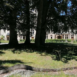 Chambre D'Hotes Dans Le Domaine Du Chateau De Saint-Geoire Διαμέρισμα Exterior photo