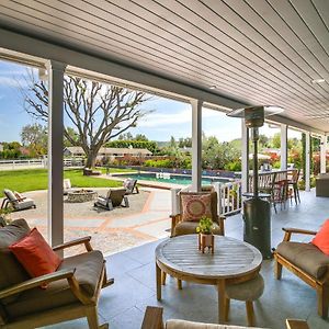 Stunning Home In Orange County With Stables! Exterior photo