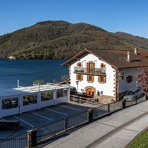 Hostal Etxeberri Ξενοδοχείο Eugi Exterior photo