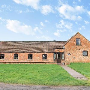 The Old Combine Shed Βίλα Huby Exterior photo