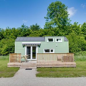 Green Tiny House With Shared Pool Βίλα Ζεεβόλντε Exterior photo