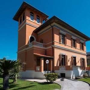 Palazzo Moresco Ξενοδοχείο Santa Marinella Exterior photo