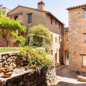 Charming Castle Διαμέρισμα Montelagello Exterior photo