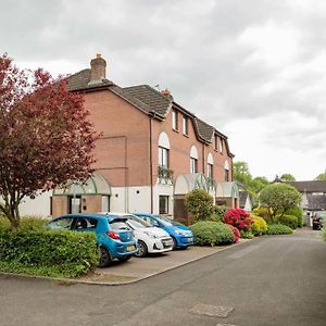 Templepatrick Family Home Beside The Rabbit Hotel Exterior photo