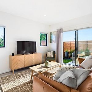 Stunning New 2Br Luxury In Pukekohe - Wifi Netflix Βίλα Exterior photo