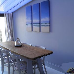 Holiday House Pembroke Dock Βίλα Room photo