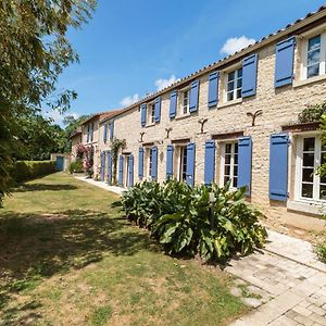 Holiday Home Au Bord Du Canal By Interhome Mauzé-sur-le-Mignon Exterior photo