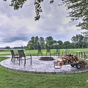 Cozy Haven Of Rest Home With Amish Country Views! Shipshewana Exterior photo