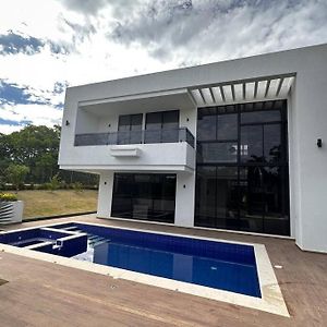 Espectacular Y Moderna Casa Vacacional En Melgar Βίλα Exterior photo