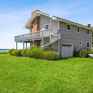 Watersedge Retreat Βίλα Southold Exterior photo