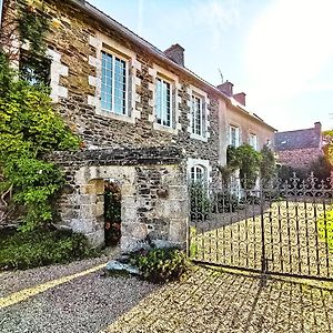 Ty Monde - Chambres D'Hotes En Finistere Poullaouen Exterior photo