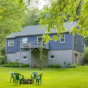 Meadville Home Private Yard And Fishing Nearby Exterior photo