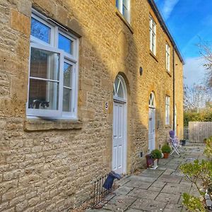 Cotswold Chapel, Sleeps Up To 5 In Kingsize Beds Διαμέρισμα Chipping Norton Exterior photo