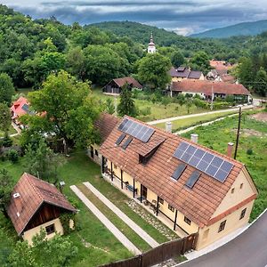 Zuzmo Guesthouse, Josvafo, Aggtelek National Park - Stylish 150 Year Old Farmhouse For 10 Guests Exterior photo