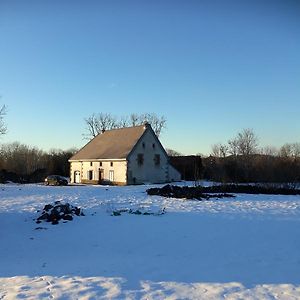 Domaine Des Hiboux Βίλα Chastreix Exterior photo