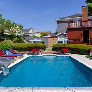 Huge Pool Hot Tub 3 Min Downtown Providence Βίλα Exterior photo