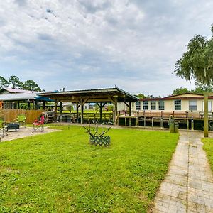 Satsuma Home With Fire Pit And Dunns Creek Access! Exterior photo