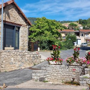 Fontaine Vieille Ξενοδοχείο Saint-Georges-de-Luzençon Exterior photo