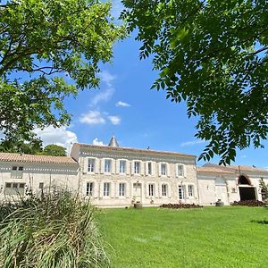 Domaine De Lanis - Maison D'Hotes Avec Parc Et Piscine Bed and Breakfast Castelnaudary Exterior photo