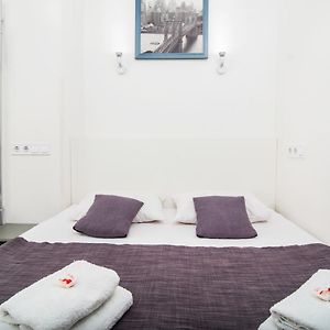 Smart Hotel Rooms Near Metro 24/7 Κίεβο Exterior photo