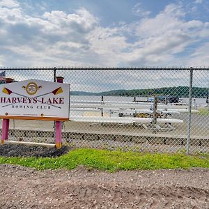 Stylish Harveys Lake Apt - Steps To The Water! Διαμέρισμα Exterior photo