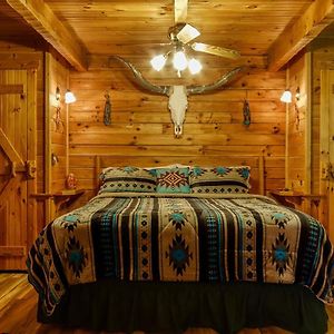 The Lakota Wolf Cabin Βίλα Sevierville Exterior photo