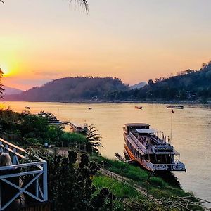 Villa Alounsavath Mekong Riverside Λουάνγκ Πραμπάνγκ Exterior photo