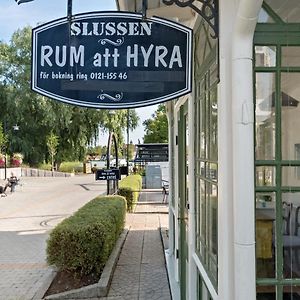 Slussen Rum Soederkoeping Bed and Breakfast Exterior photo