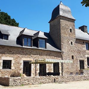 Petit Manoir Proche Dinan Bed and Breakfast Lanvallay Exterior photo