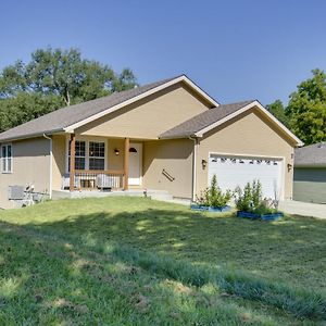 Family-Friendly Lansing Home With Covered Balcony! Exterior photo