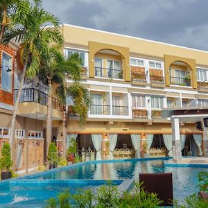 Ragazzi Resort Hotel Naga  Exterior photo