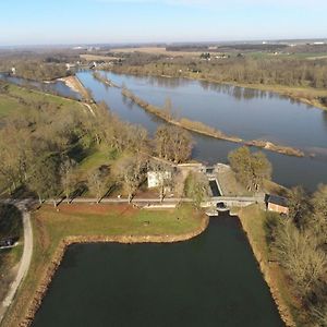 Le Relais De Mantelot Ξενοδοχείο Châtillon-sur-Loire Exterior photo