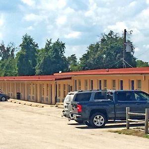 Apollo Lodge And Rv Park Fairfield Exterior photo