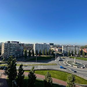 Apartment With City Skyline Λεουβάρντεν Exterior photo