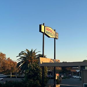 Royal Motel Tracy Exterior photo