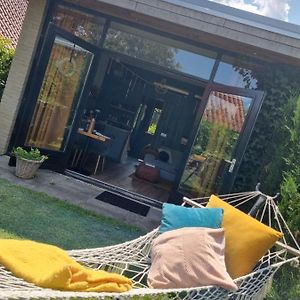 Tiny House In De Boomgaard Bed and Breakfast Stad aan 't Haringvliet Exterior photo