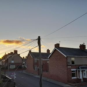 Cosy Apartment With Balcony And Breakfast Bishop Auckland Exterior photo