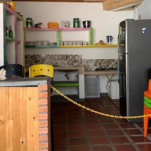 Casa De Los Colores Βίλα Honda  Exterior photo