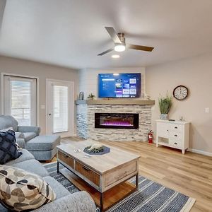 Lakefront Luxury For Families Or Couples Βίλα Wisconsin Dells Exterior photo