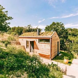 Tinyhouse Minimalus Panorama Schlafloft Im Gruenen Βίλα Dessighofen Exterior photo