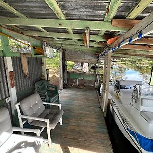 Waterfront Canal In Satsuma Florida Βίλα Exterior photo