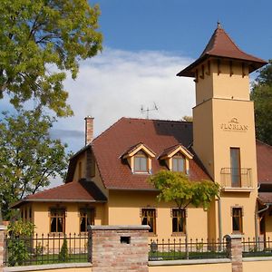 St. Florian Restaurant & Pension Ξενοδοχείο Vrakúň Exterior photo