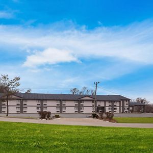 Red Lion Inn & Suites Caseyville Exterior photo