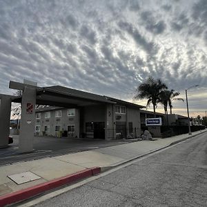 Travelodge By Wyndham Fairplex Pomona Exterior photo