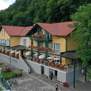 Gasthof-Pension Luger Ξενοδοχείο Wesenufer Exterior photo