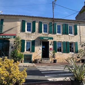 Auberge Du Porche Ξενοδοχείο Blaye Exterior photo