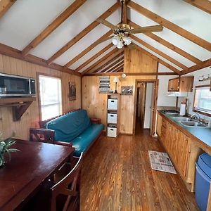 Relaxing Cabin In Bloomington Βίλα Exterior photo