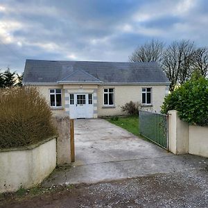 Peaceful Farm Cottage In Menlough Near Mountbellew, Ballinasloe, Athlone & Γκάλγουεϊ Exterior photo