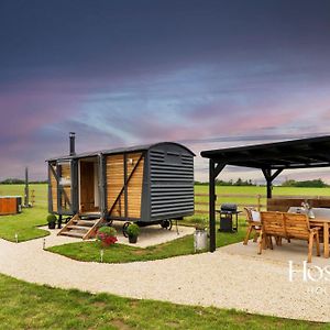 One Of A Kind Shepherds Hut With Incredible Views Βίλα Thame Exterior photo